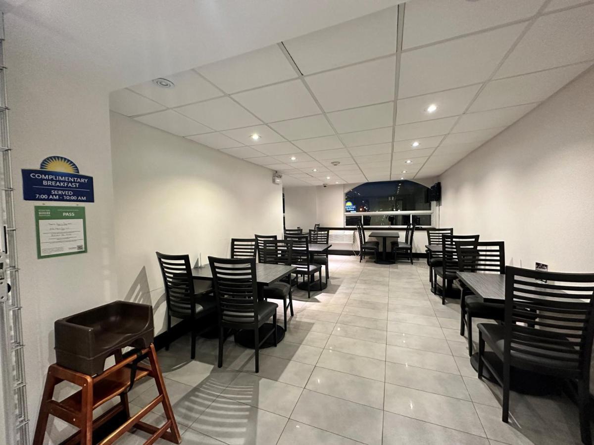 Days Inn & Suites By Wyndham North Bay Downtown Ngoại thất bức ảnh