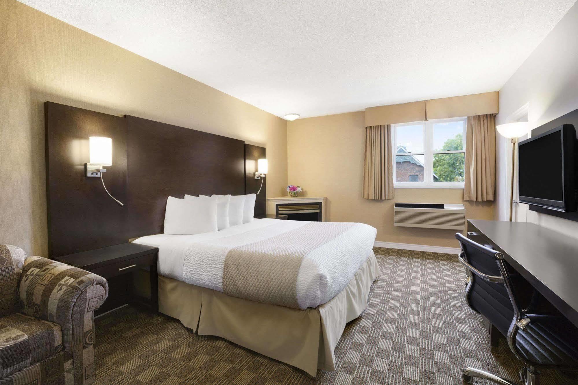 Days Inn & Suites By Wyndham North Bay Downtown Ngoại thất bức ảnh