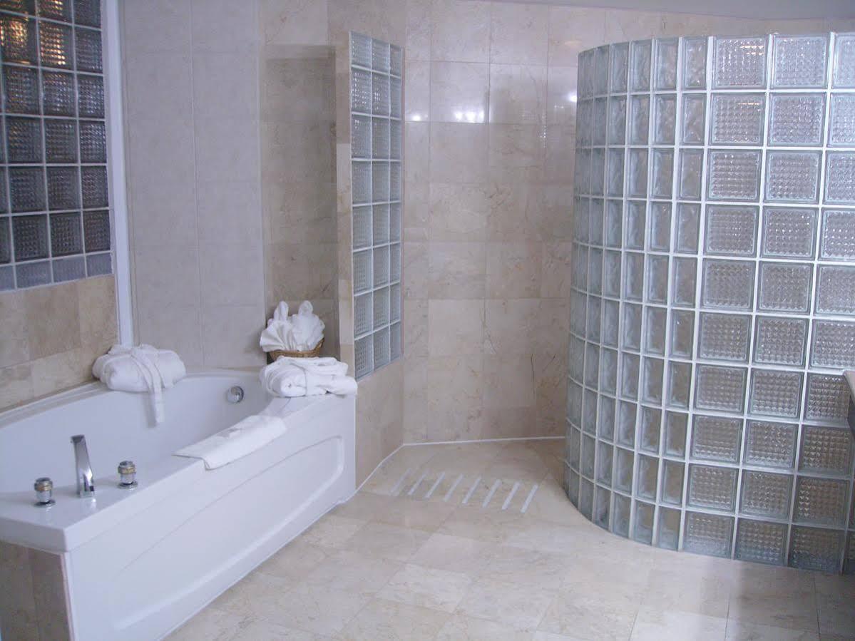 Days Inn & Suites By Wyndham North Bay Downtown Ngoại thất bức ảnh
